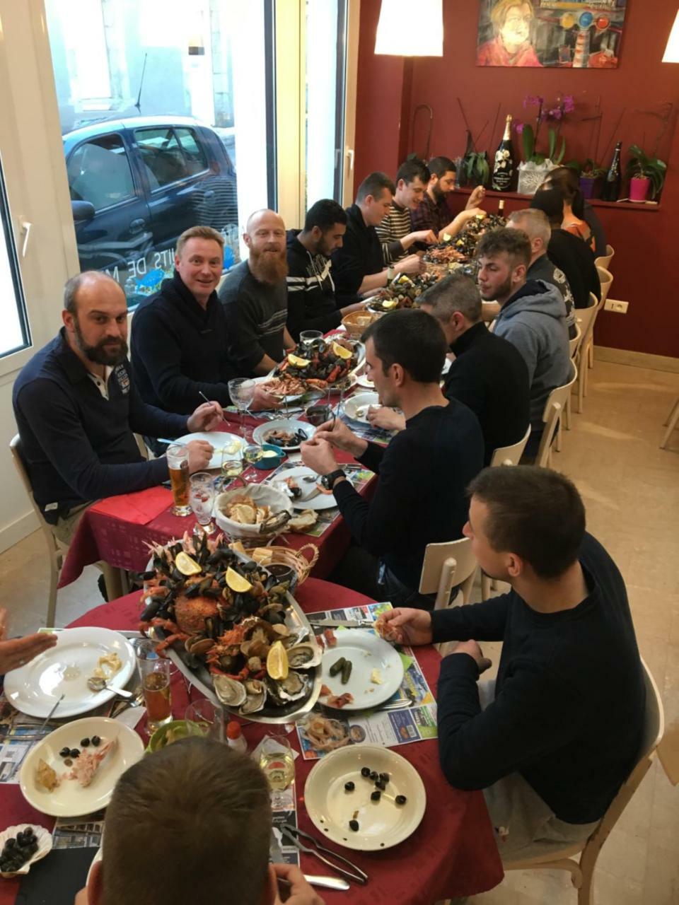 Hotel Restaurant Les Oceanides Concarneau Eksteriør billede